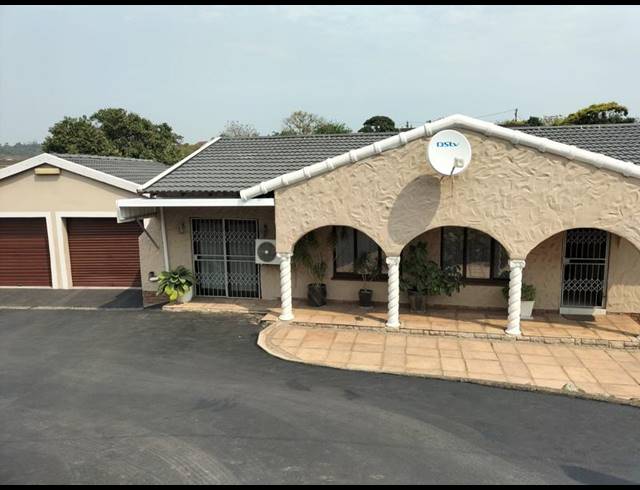 3 BEDROOM HOUSE FOR SALE IN SEA VIEW